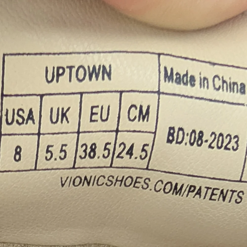 Vionic these shoes